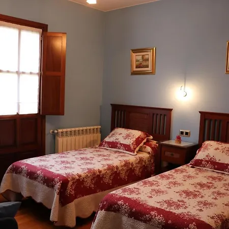 Nyaraló El Pinuelu, Casa A 4 Km De La Playa Ca-1036-as